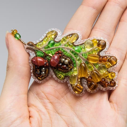 Charivna Mit Oak Leaf Brooch Crystal Art Beadwork Kit